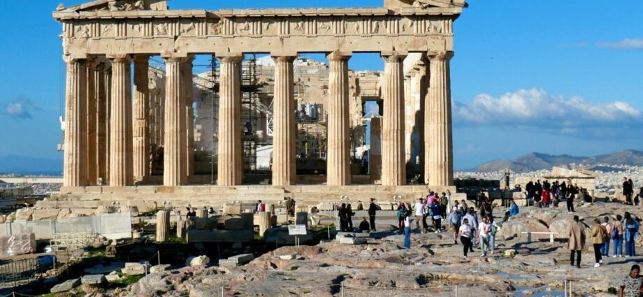 έσοδα από τον ελληνικό τουρισμό