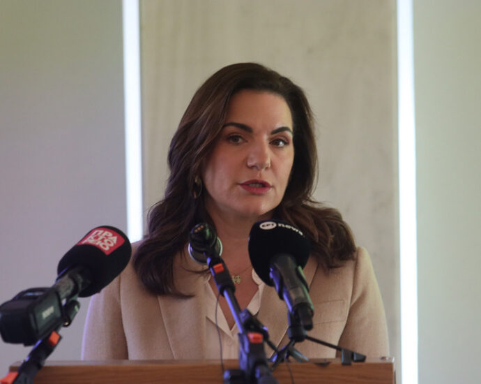 τουριστική περίοδος