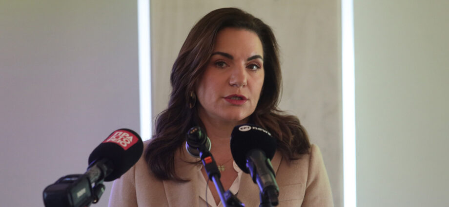 τουριστική περίοδος